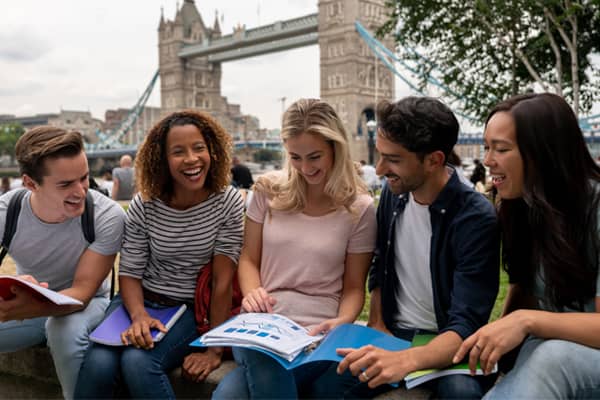افزایش تقاضای دانشجویان خارجی برای تحصیل در دانشگاه‌های انگلستان